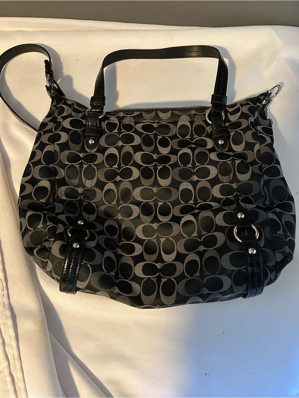 Coach Alexandra Signature Shoulder Bag 17580 in excellent condition.